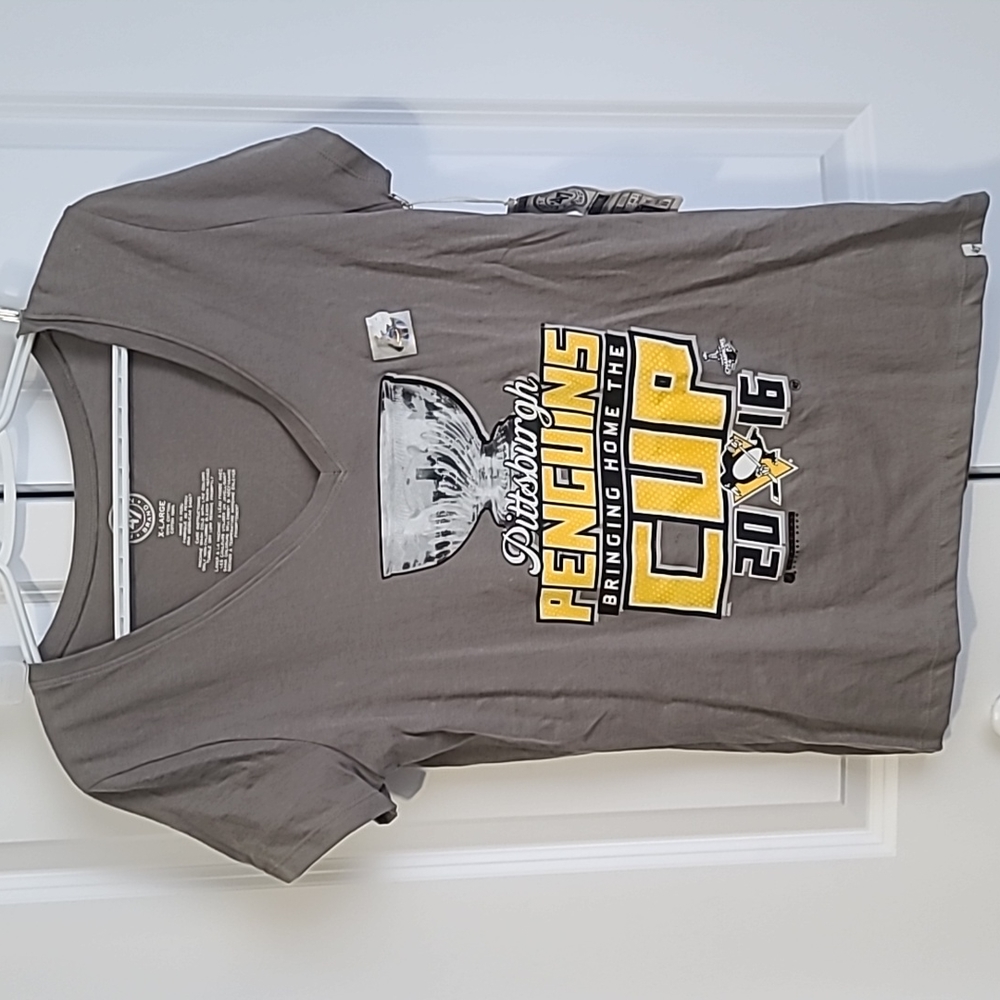 Ladies Pittsburgh Penguins 2016 Stanley Cup v-neck shirt